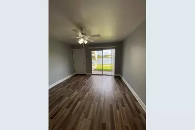 302 Lake Parsons Green #107, Brandon, FL 33511 - Photo 4