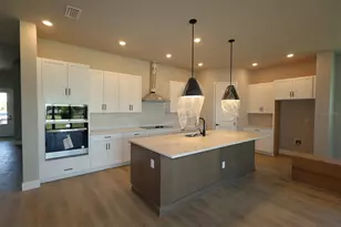 31351 Westbury Ests Ave, Wesley Chapel, FL 33545 - Photo 4