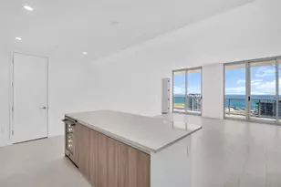 400 Central Ave, Saint Petersburg, FL 33701 - Photo 4