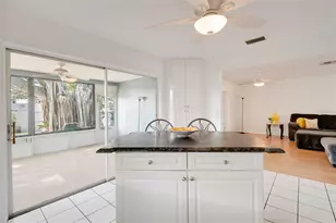 13840 94th Ave, Seminole, FL 33776 - Photo 12