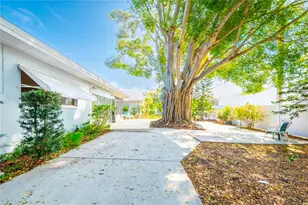 13840 94th Ave, Seminole, FL 33776 - Photo 30