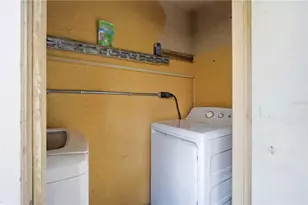 4889 Puritan Cir, Tampa, FL 33617 - Photo 18