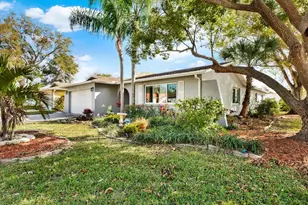 8301 Monarch Cir, Seminole, FL 33772 - Photo 2