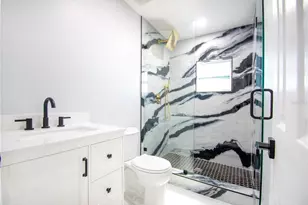 6002 Town N Country Blvd, Tampa, FL 33615 - Photo 10