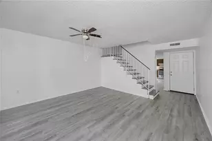 14422 Reuter Strasse Cir, Tampa, FL 33613 - Photo 4