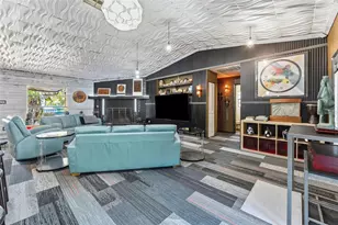 10730 Drummond Rd, Tampa, FL 33615 - Photo 8