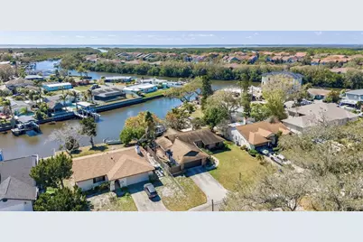 10730 Drummond Road, Tampa, FL 33615 - Photo 4