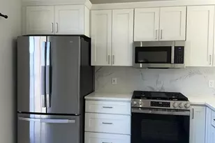 1329 Avonwood Ct, Lutz, FL 33559 - Photo 2