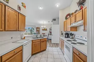 29338 Marker Loop, San Antonio, FL 33576 - Photo 14