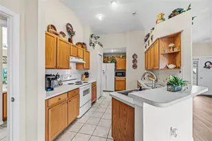 29338 Marker Loop, San Antonio, FL 33576 - Photo 12