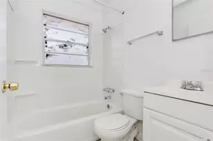 810 21st Ave W, Bradenton, FL 34205 - Photo 18