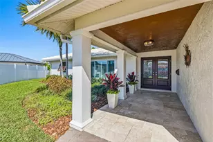 4310 40th St S, Saint Petersburg, FL 33711 - Photo 8