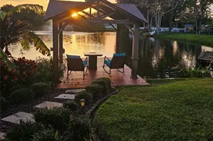 5564 N 63rd Way N, Saint Petersburg, FL 33709 - Photo 2