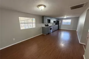 901 S Kingsway Rd, Seffner, FL 33584 - Photo 8