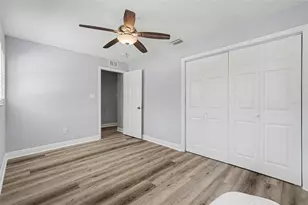 8902 El Portal Dr, Tampa, FL 33604 - Photo 16