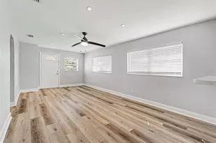 8902 El Portal Dr, Tampa, FL 33604 - Photo 4