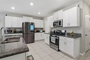 5431 Amaryllis Garden St, Ruskin, FL 33570 - Photo 8