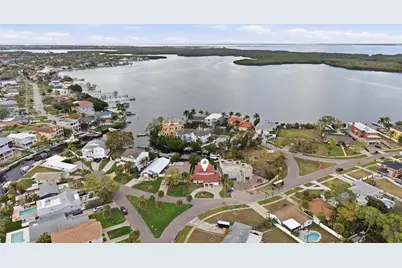1801 Bayou Grande Boulevard NE, Saint Petersburg, FL 33703 - Photo 4