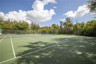 812 Amelia Ct NE, Saint Petersburg, FL 33702 - Photo 46