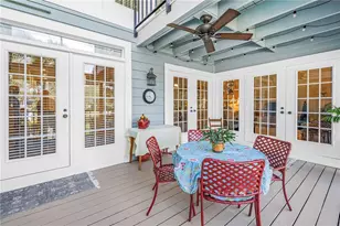 812 Amelia Ct NE, Saint Petersburg, FL 33702 - Photo 16