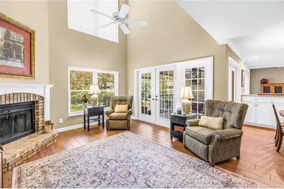 812 Amelia Court NE, Saint Petersburg, FL 33702 - Photo 6