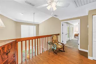 812 Amelia Ct NE, Saint Petersburg, FL 33702 - Photo 20