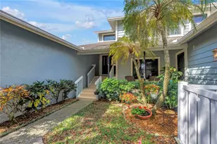 812 Amelia Ct NE, Saint Petersburg, FL 33702 - Photo 20