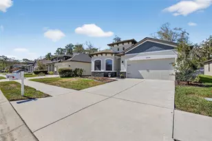 11439 Crowne Pointe St, New Port Richey, FL 34654 - Photo 4