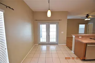 813 Parsons Pointe St, Seffner, FL 33584 - Photo 12