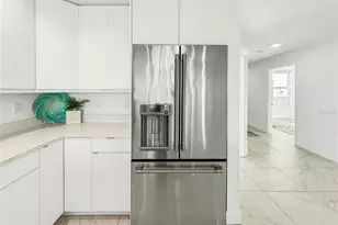 125 Island Way, Clearwater Beach, FL 33767 - Photo 6