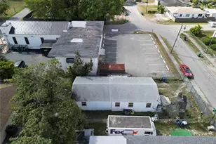 1880 NW 65th St, Miami, FL 33147 - Photo 4