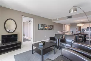 7600 Sun Island Dr S, South Pasadena, FL 33707 - Photo 4