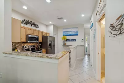 11133 Kapok Grand Circle, Madeira Beach, FL 33708 - Photo 14