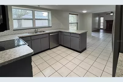 16107 Country Crossing Drive, Tampa, FL 33624 - Photo 10