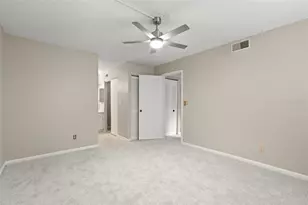 476 Santa Cruz Pl NE, Saint Petersburg, FL 33703 - Photo 26