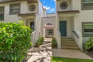 476 Santa Cruz Pl NE, Saint Petersburg, FL 33703 - Photo 2