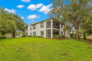 476 Santa Cruz Pl NE, Saint Petersburg, FL 33703 - Photo 8