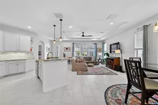 5515 Golden Isles Dr, Apollo Beach, FL 33572 - Photo 4