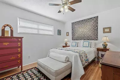 1890 62nd Avenue S, Saint Petersburg, FL 33712 - Photo 24