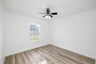 1301 Foxwood Dr, Lutz, FL 33549 - Photo 22