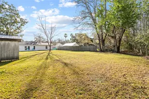 1301 Foxwood Dr, Lutz, FL 33549 - Photo 30