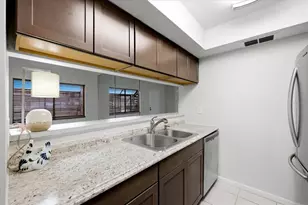 2420 Winding Creek Blvd, Clearwater, FL 33761 - Photo 10