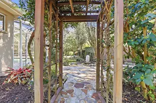 2111 Pinnacle Cir N, Palm Harbor, FL 34684 - Photo 60