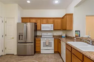 3349 Covered Bridge Dr W, Dunedin, FL 34698 - Photo 6