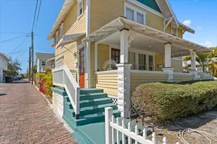 916 2nd St N, Saint Petersburg, FL 33701 - Photo 2
