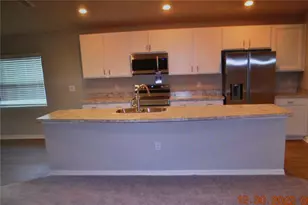 7172 Twisting Pines Loop, Zephyrhills, FL 33541 - Photo 4