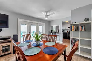 5260 Coquina Key Dr SE, Saint Petersburg, FL 33705 - Photo 8