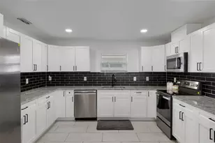 5106 Pacific Ave, Spring Hill, FL 34607 - Photo 10