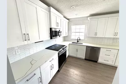 4518 Helena Street NE, Saint Petersburg, FL 33703 - Photo 16