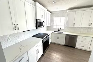 4518 Helena St NE, Saint Petersburg, FL 33703 - Photo 16